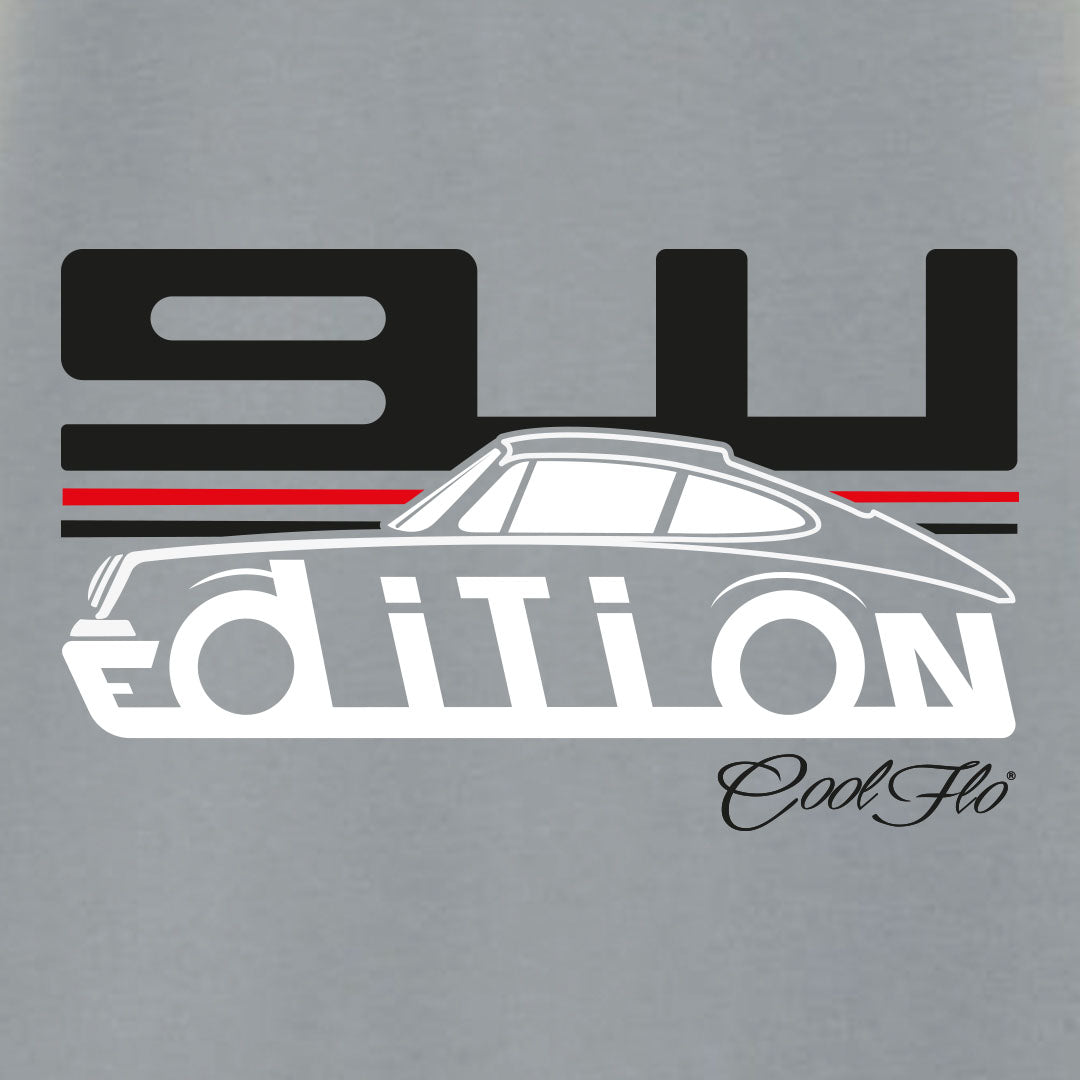 Cool Flo Porsche 911 grey t-shirt - GT Edition with black, white and red print. Design close-up.